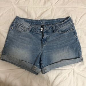 a.n.a light blue jean shorts. ☺️❤️